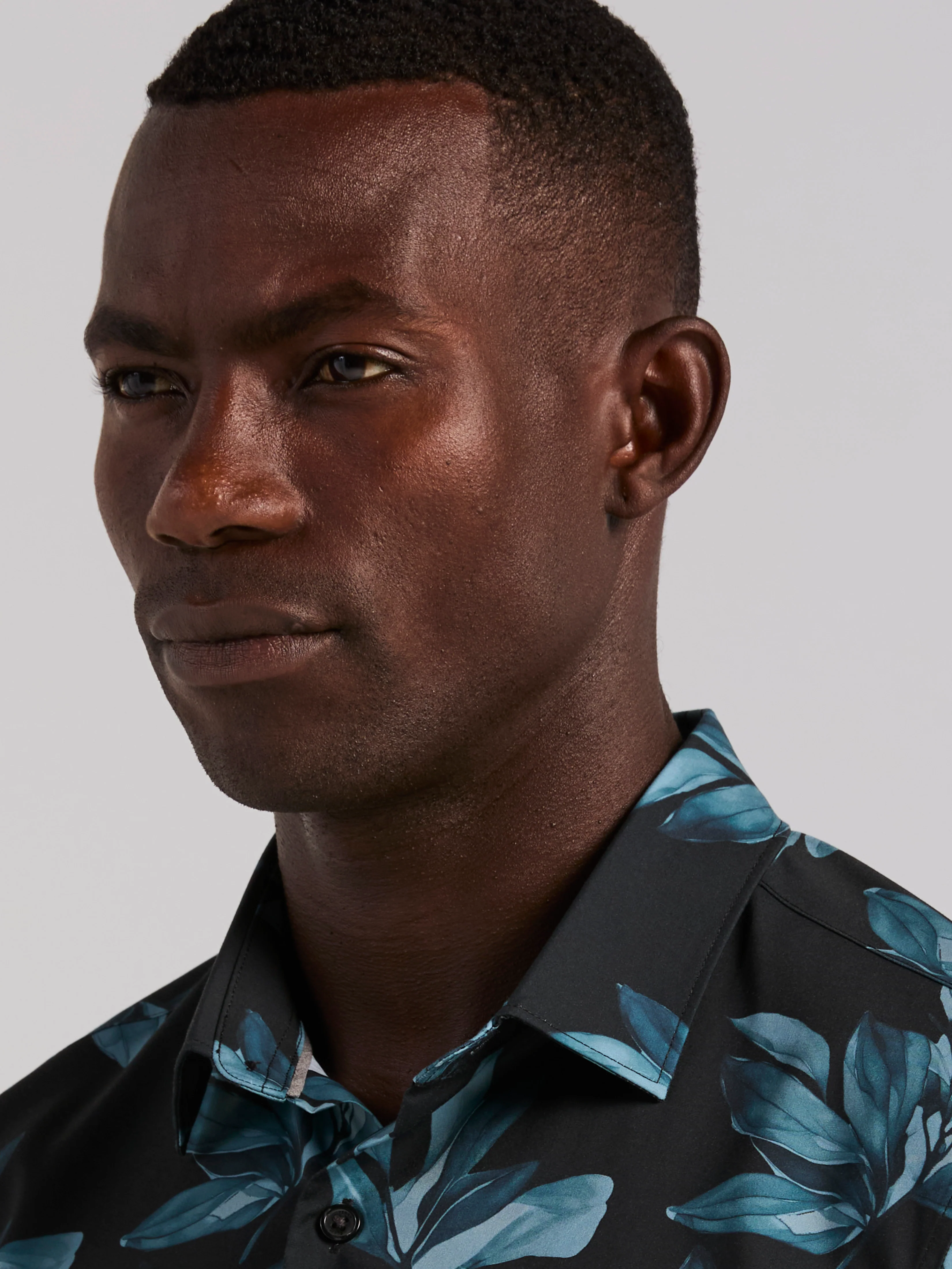 Magnolia Leaf Print Total Stretch Shirt - Image 2