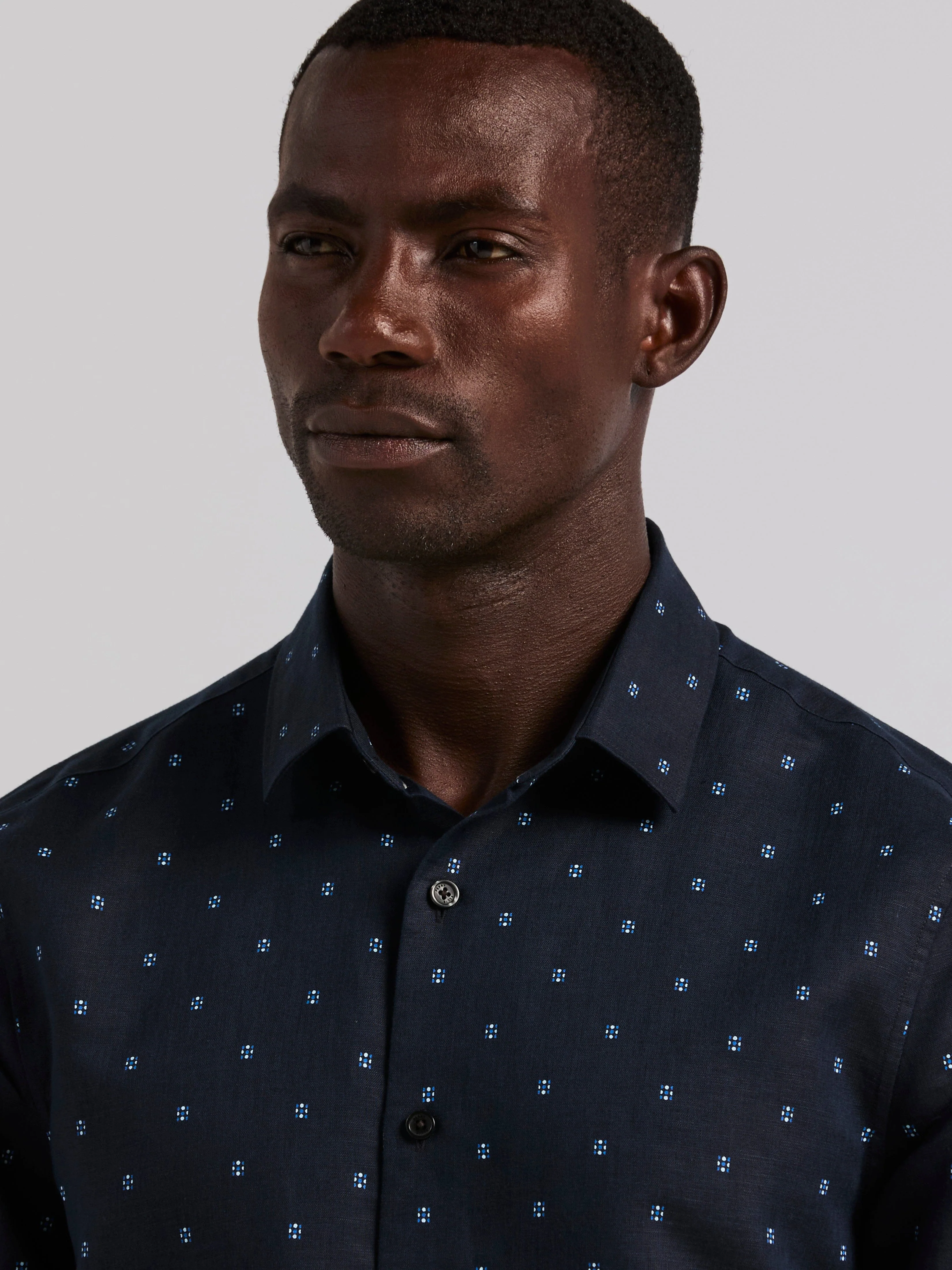 Untucked Linen Blend Geo Dot Print Shirt - Image 2