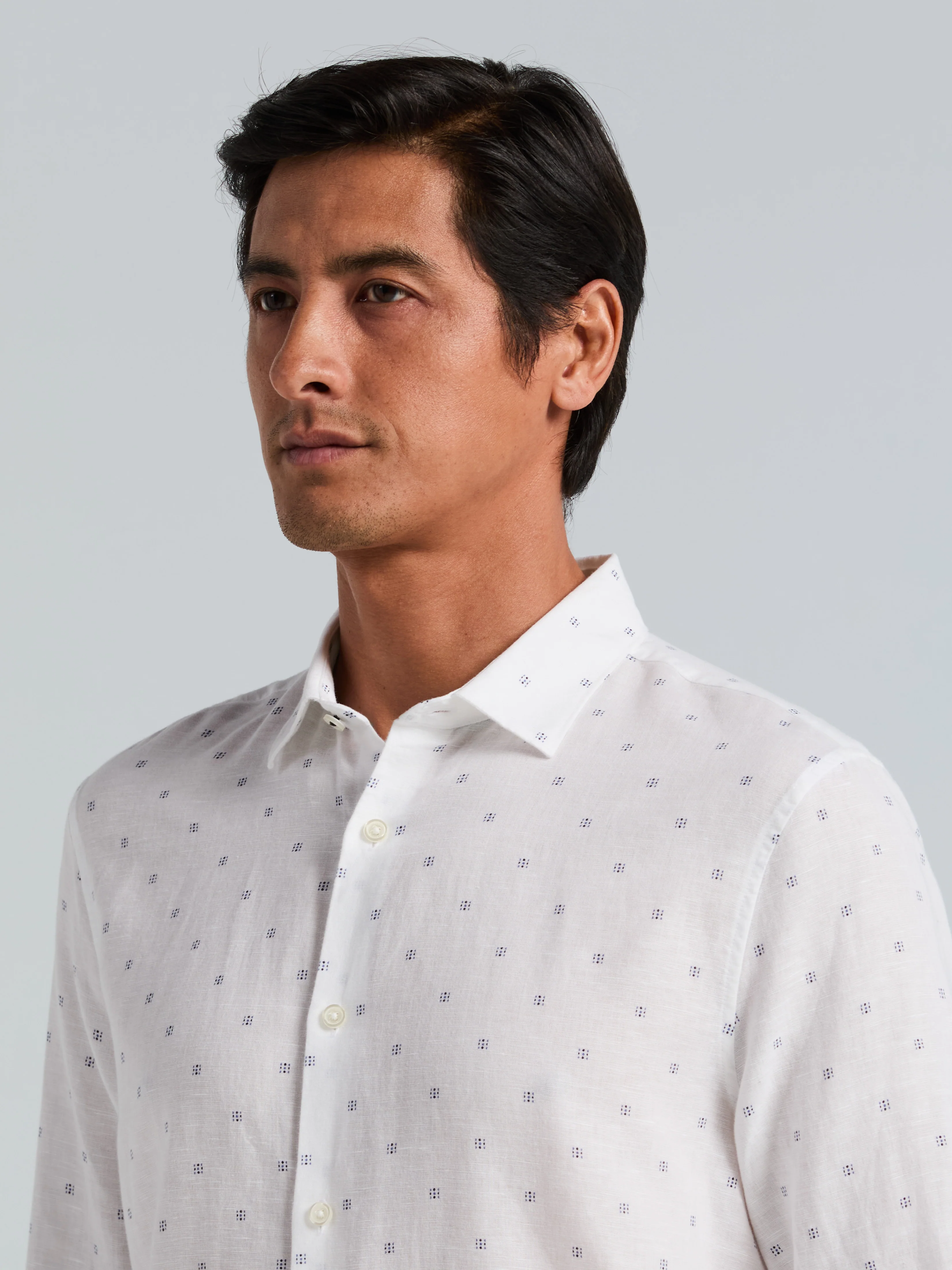 Untucked Linen Blend Geo Dot Print Shirt - Image 9